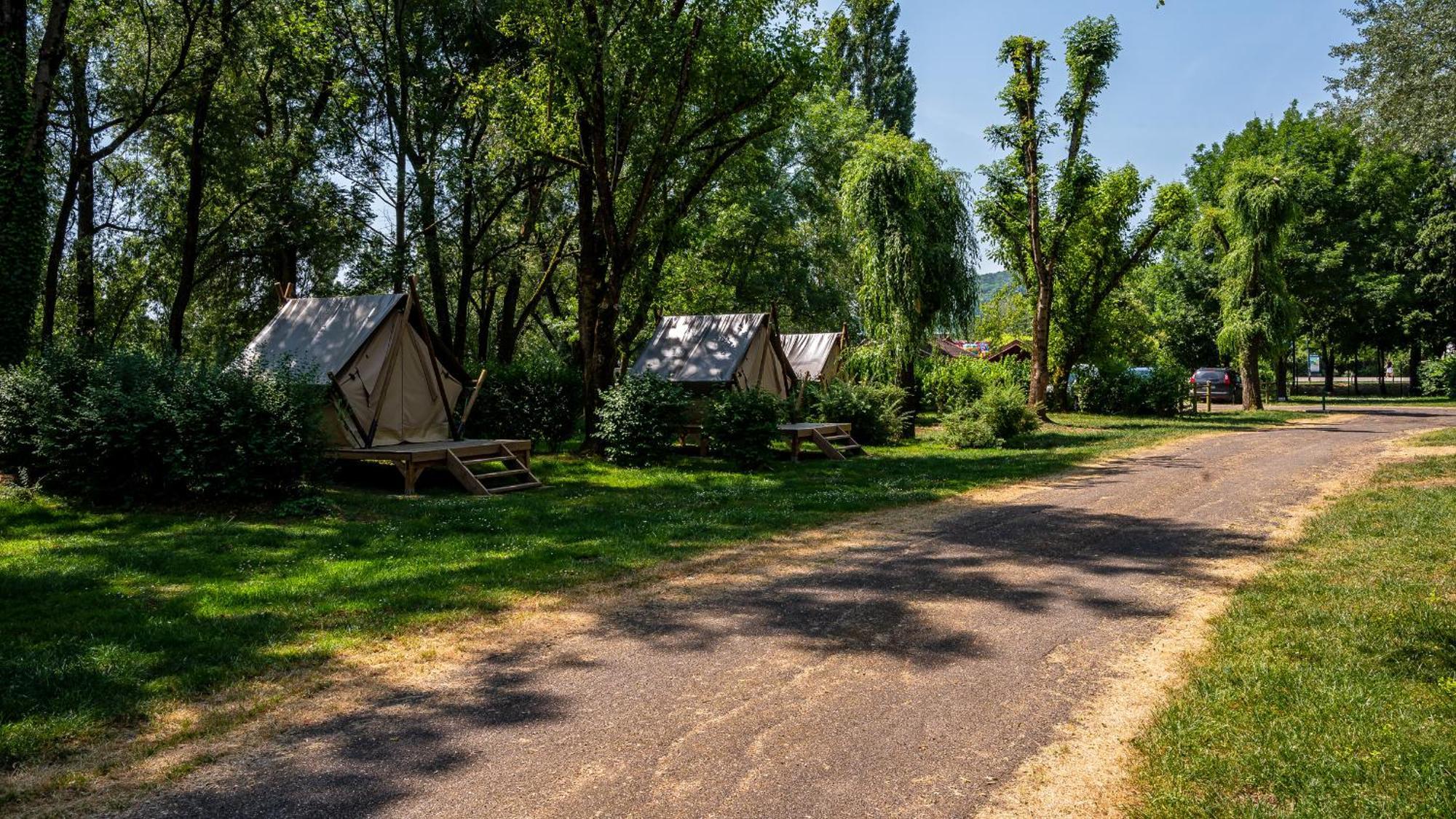 Camping Vesoul Vaivre-et-Montoille 外观 照片