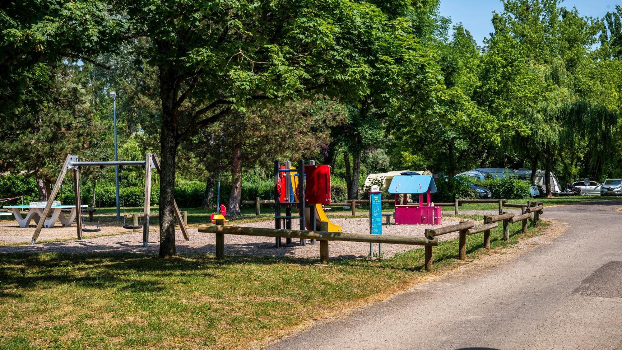Camping Vesoul Vaivre-et-Montoille 外观 照片